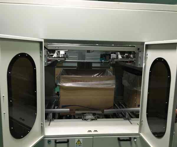 全自動無人バッグ折りたたみ機