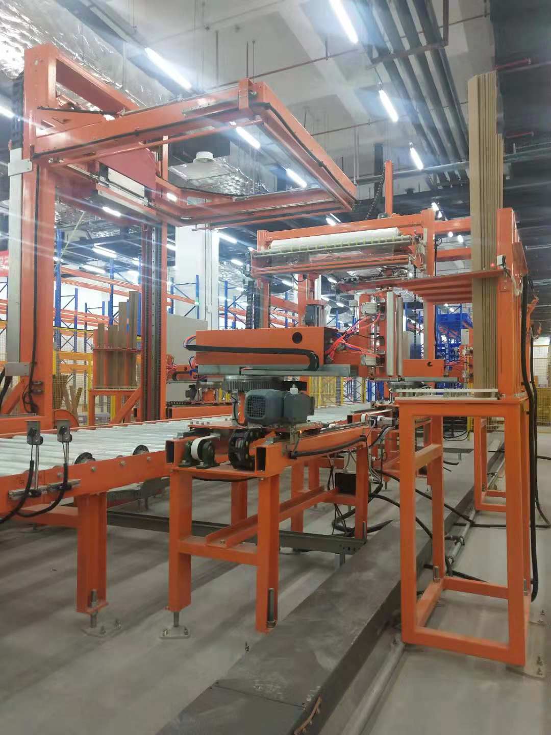 全自動拡張コーナー保護横型結束機