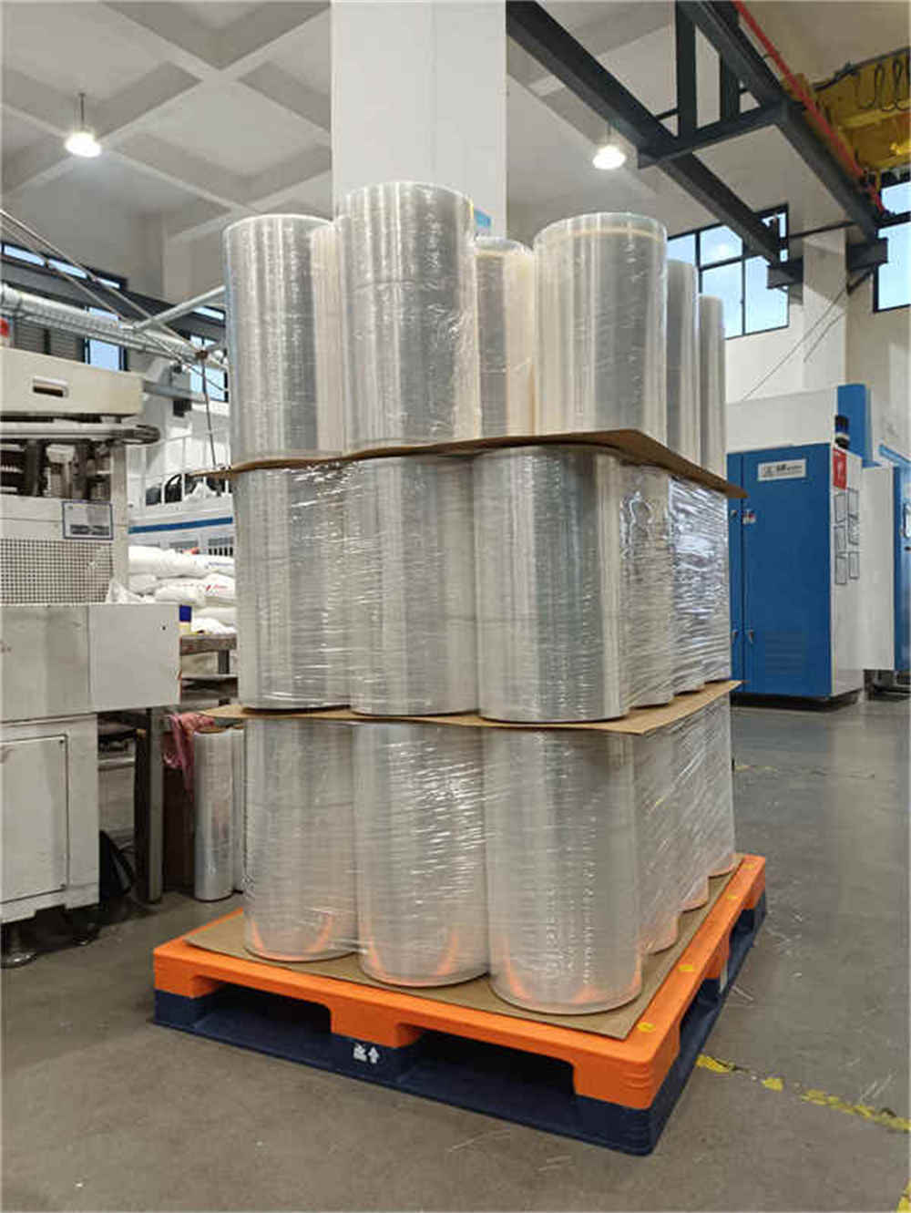 パレット包装機は包装フィルムを使用します