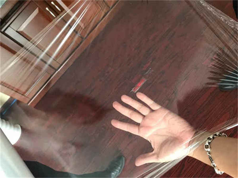 パレット包装機は包装フィルムを使用します