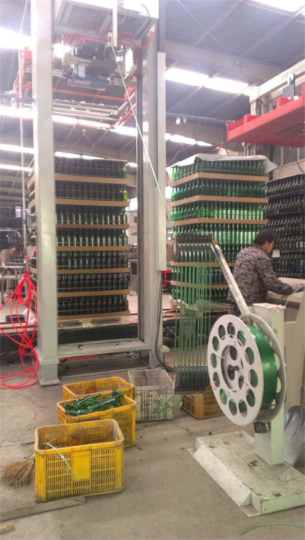 パレット用水平全自動ストラッピングマシン