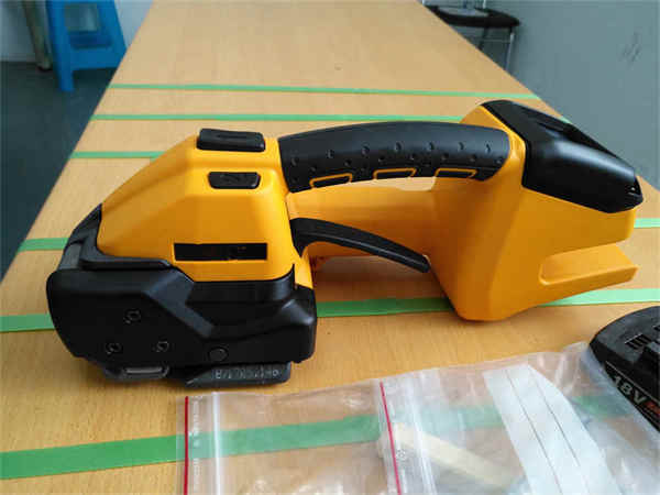 半自動ハンドル式結束機