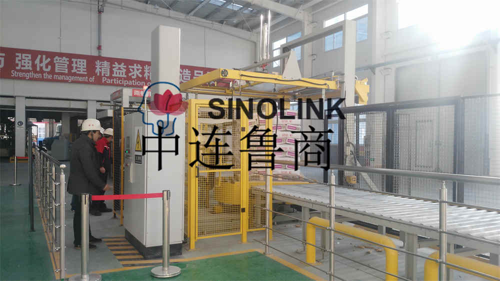 PE上部と下部をカバーするパッケージフィルム