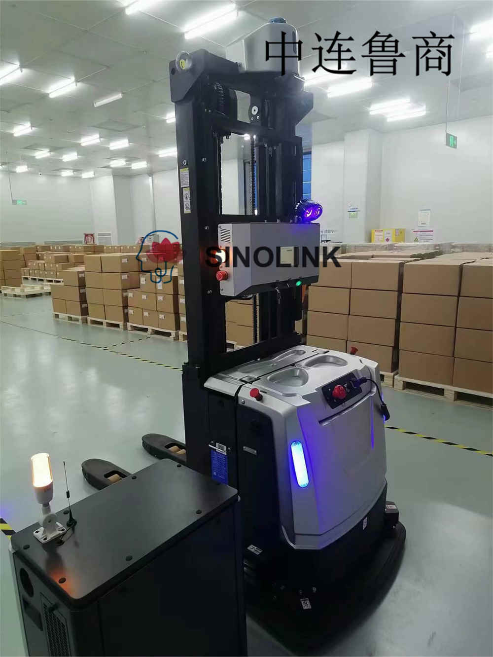 マテリアルハンドリングにおける自律移動ロボット (AMR)