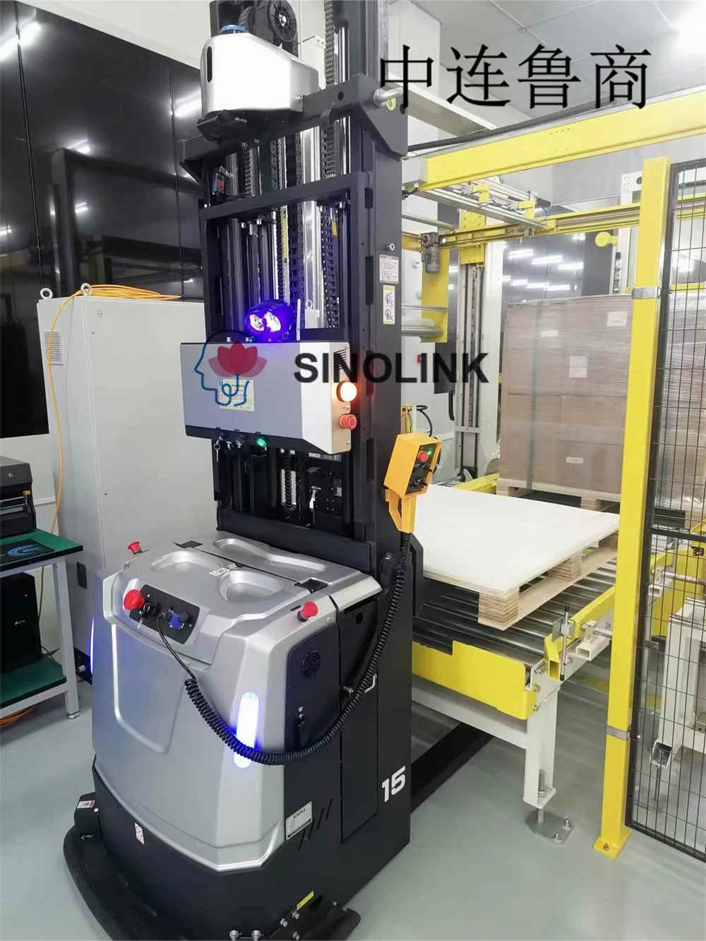 マテリアルハンドリングにおける自律移動ロボット (AMR)