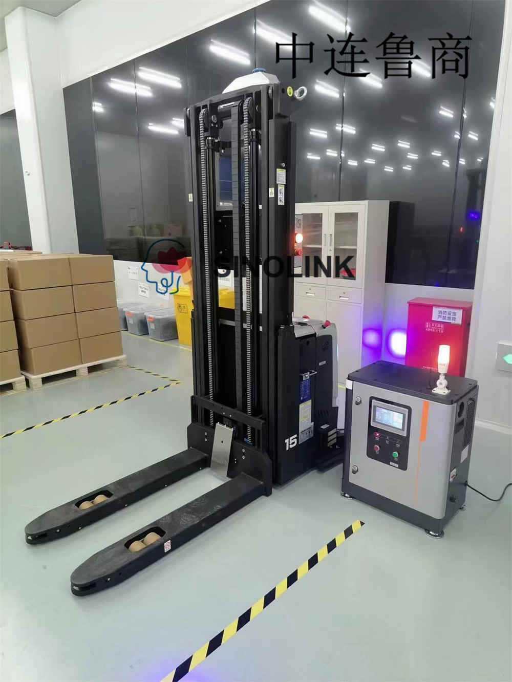 マテリアルハンドリングにおける自律移動ロボット (AMR)