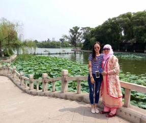 バングラデシュからの顧客が20セットの自動パレットラッパーの注文​​で契約に署名しました