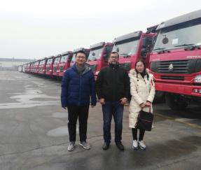 バングラデシュのお客様がダンプトラック25台のご注文で契約締結のため当社工場をご訪問されました