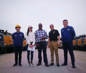 ジンバブエのクライアント、2018年ワンバッチ建設機械の注文に関する契約締結をお手伝い