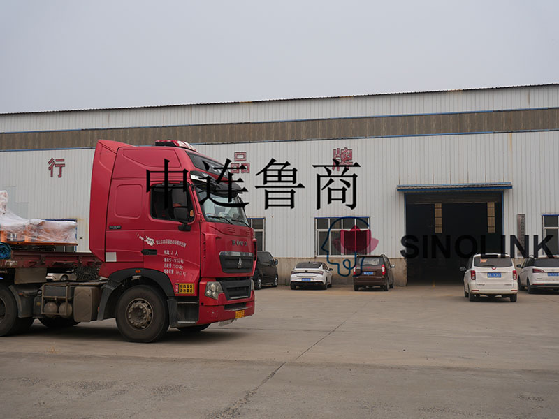 結束機納入写真 Delivery Pictures of Strapping Machine