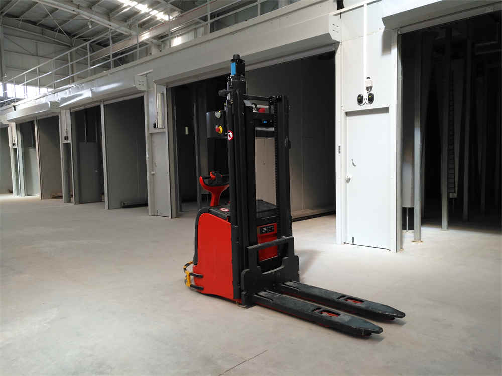 AGV 無人フォークリフト AGV Unmanned Forklift