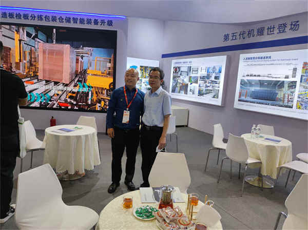 全自動オンラインレンテン紙コーナーパレット包装機 Full Automatic Online Lenthen Paper Corner Pallet Wrapping Machine