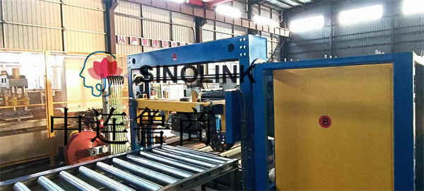 自動クリップ式カラー鋼タイル(形材) 建材 木ブロック結束システム Automatic Clip Type Color Steel Tile (Profile Plate) Building Materials Wooden Blocks Strapping System