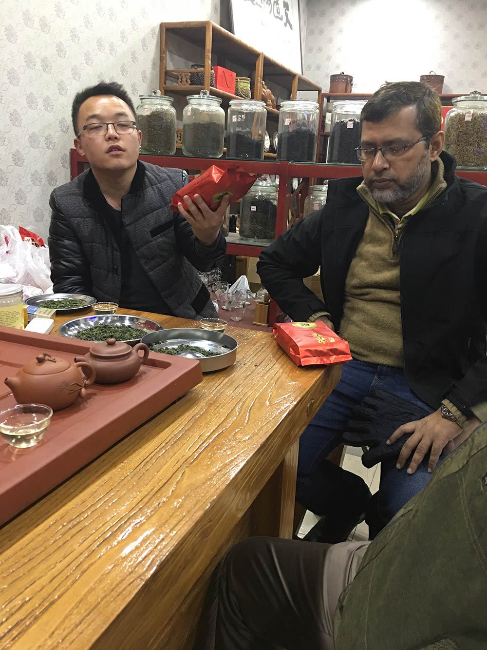 Clients from Bangladesh  Visited our factory for signing the agreement on the order of 25 sets dump truck