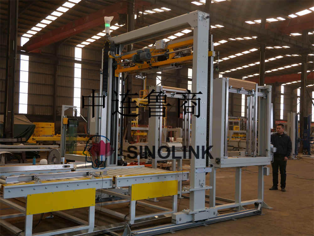 クライアントのエンジニアが機械を検査中 Client‘s Engineer is Examing Machine